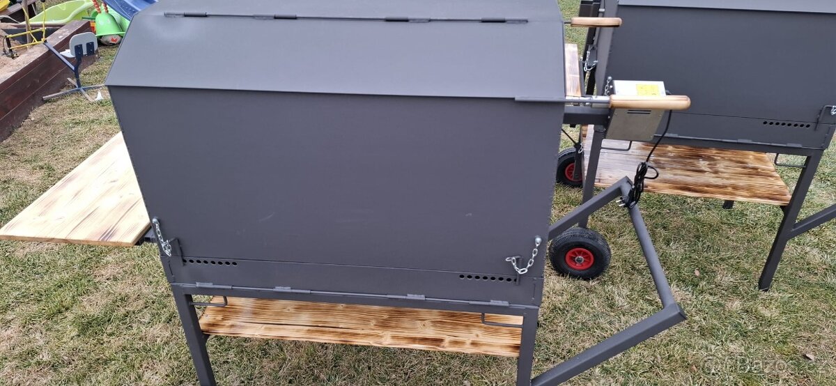 Gril na kýtu, sele - 2