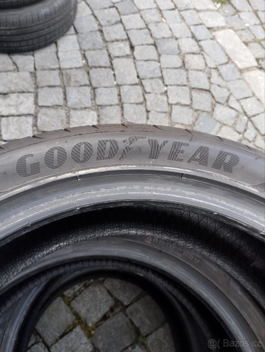 Letní pneu 215/45 r18 Goodyear - 2