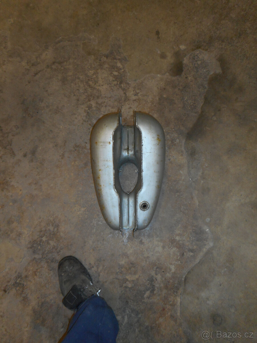 jawa-čz nádrž - 2