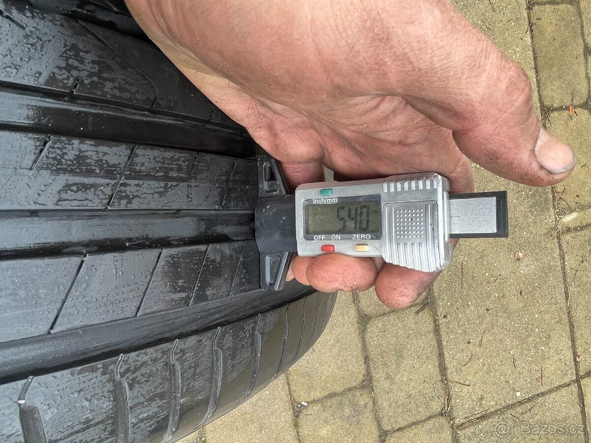 225/50/18 Pirelli dvě letní pneu - 2