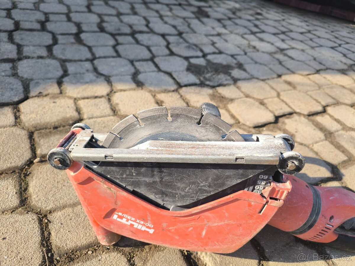 Výkonná Hilti bruska - 2