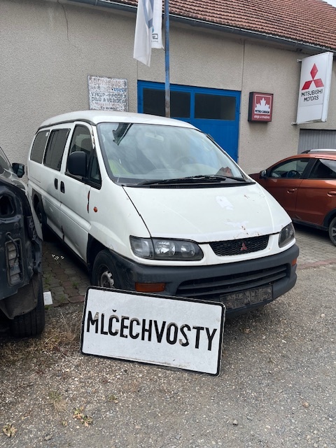 +Mitsubishi L400 - 2