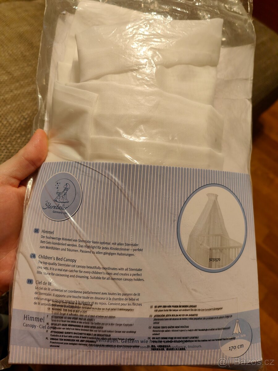 Nebesa nad postýlku - 2