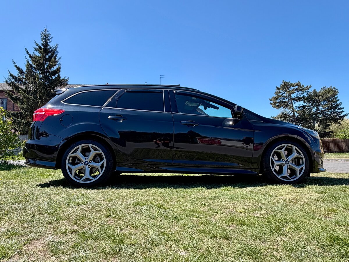 FORD FOCUS ST 250 KOMBI 184 kW - 2