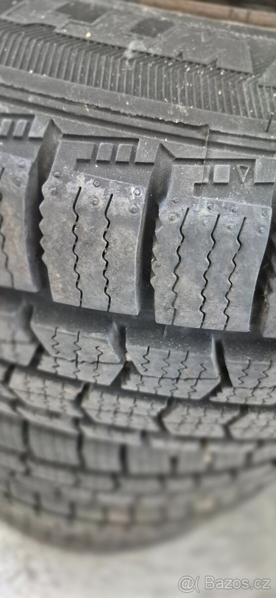 Vw t4 zimni pneu 195/75/15 C - 2