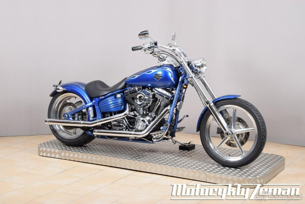 Harley-Davidson FXCWC Softail Rocker C 2010 - 2