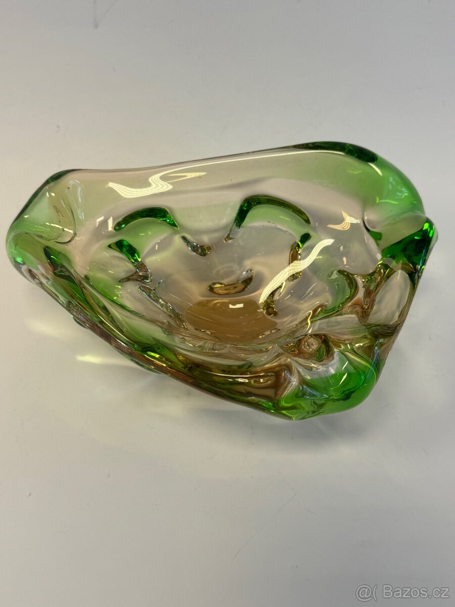 Skleněný popelník - 2