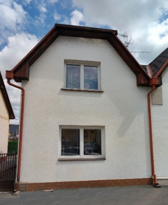 Dům včetně zahrady a dalších dvou parcel v centru města. - 2