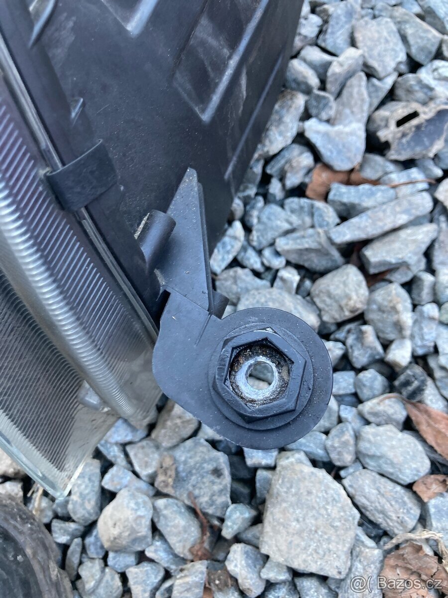 Škoda Octavia 3 pravé přední světlo 5E1 941 016 - 2