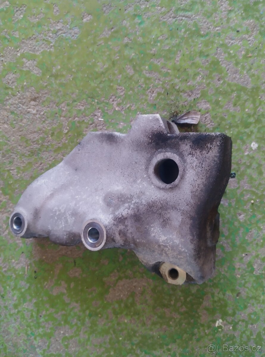 Držák převodovky 1k0199117 bm - 2