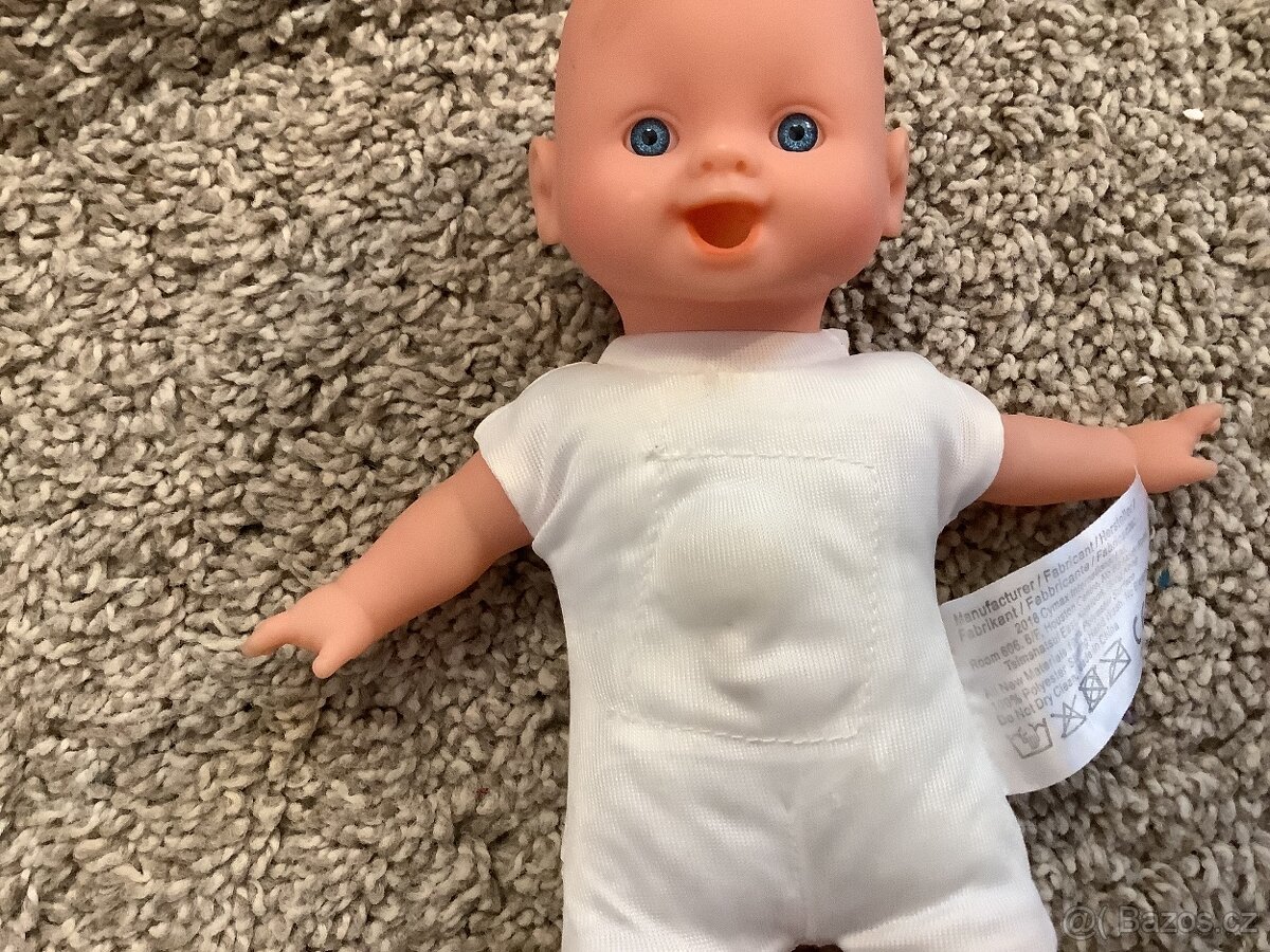 Malá pískací panenka - 2