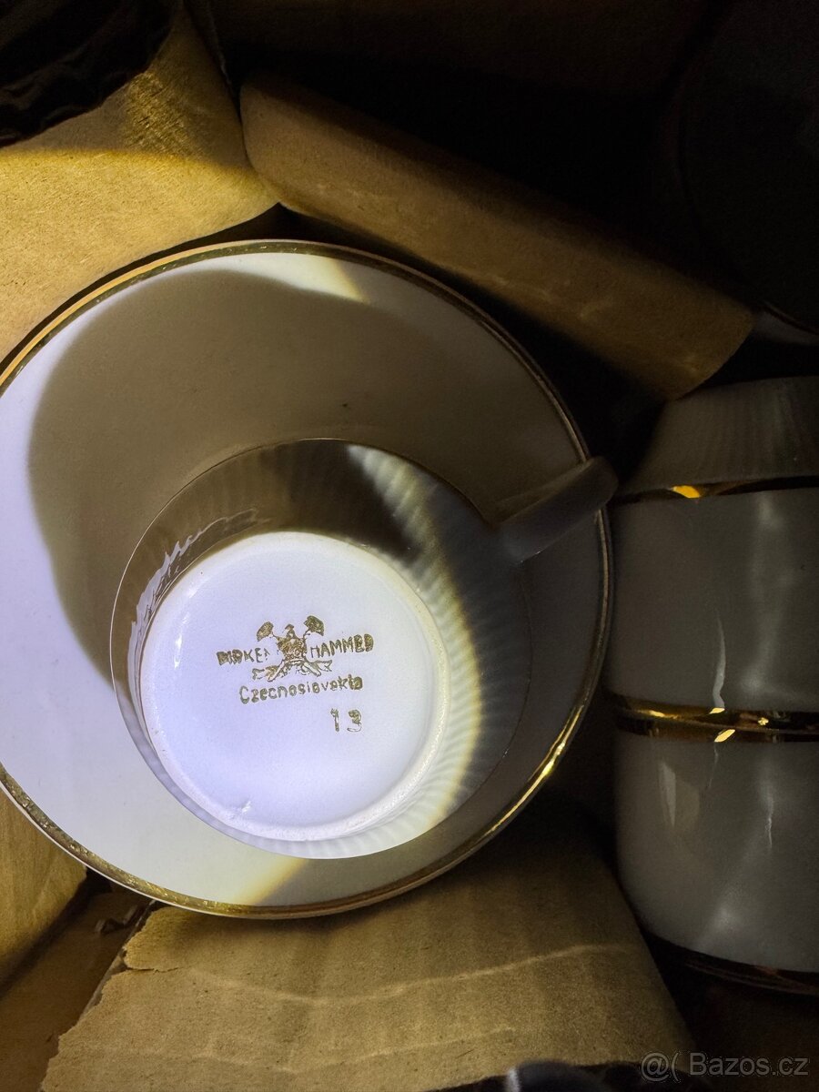 Prodám set hrníčků a talířků - 2