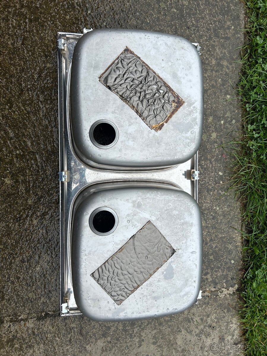 Nerezový dvojdřez - 2