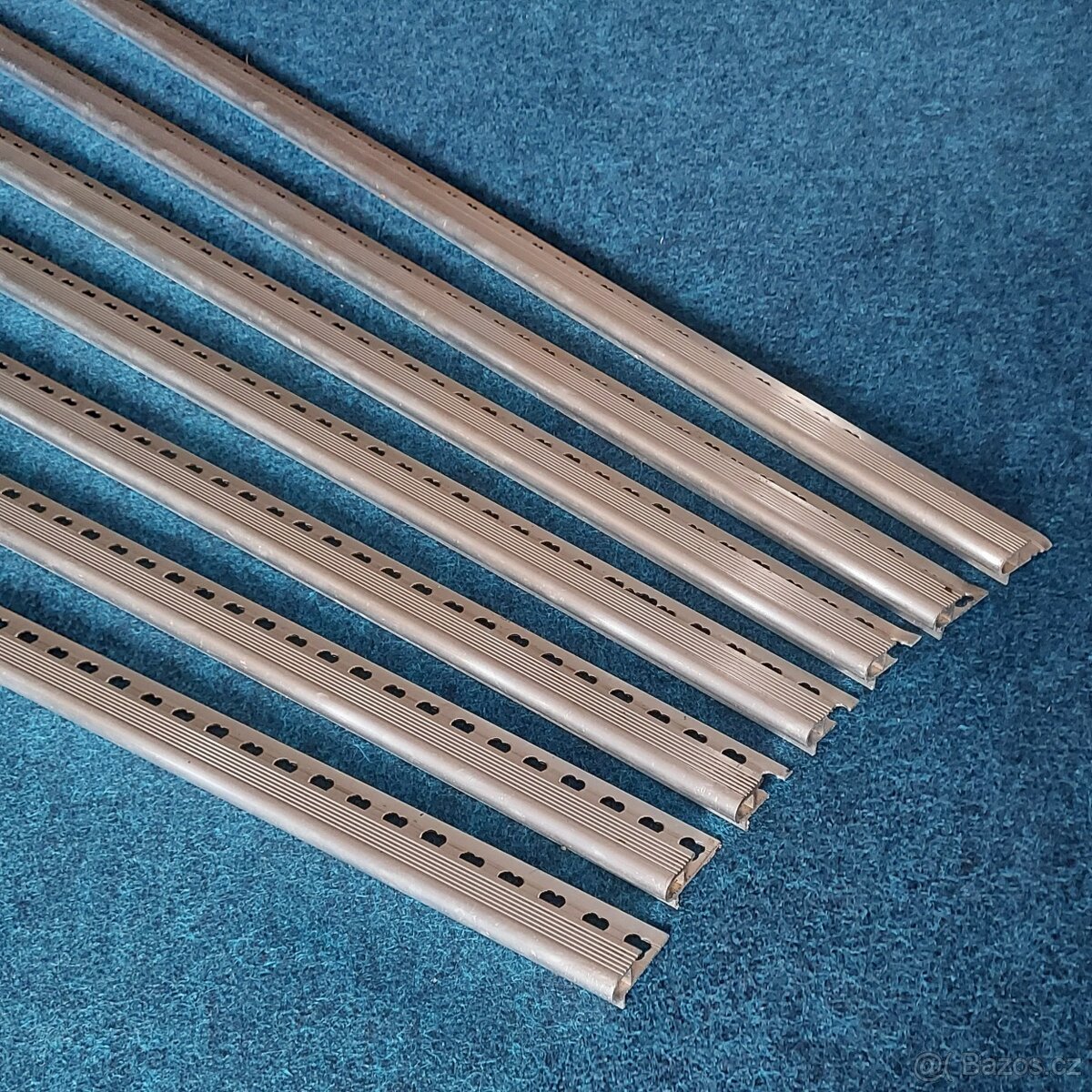 7ks bezpečnostní hrana schodů šíře 83 cm - 2