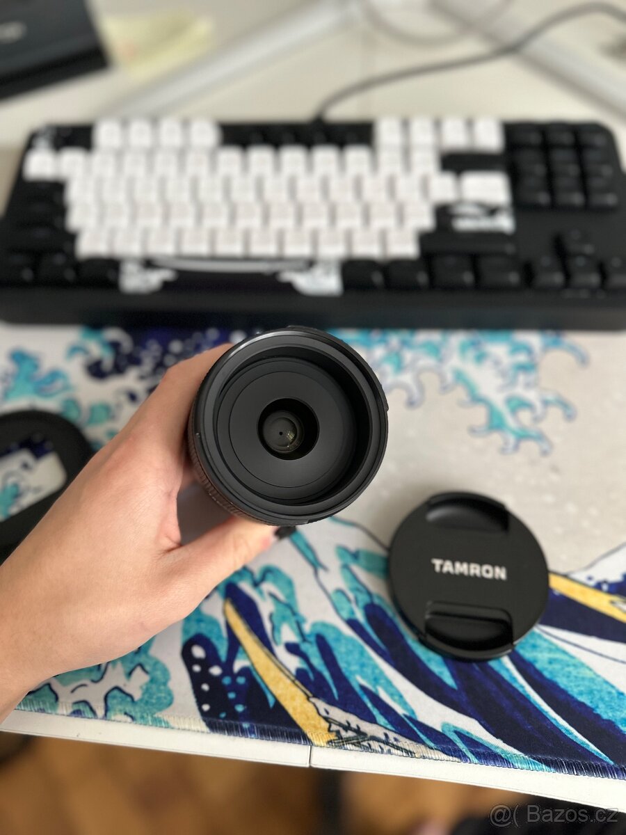 Tamron 35mm F2.8 pro Sony E v PERFEKTNÍM stavu - 2