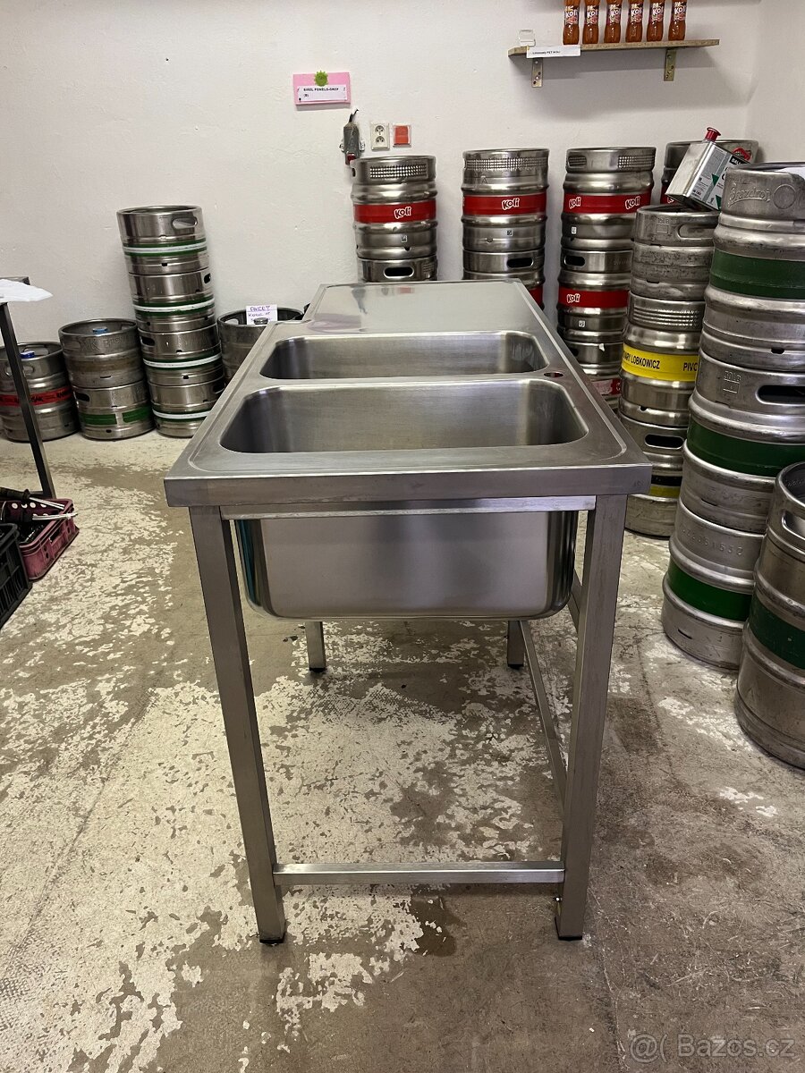 Nerezový výčepní stůl č.2 - 2