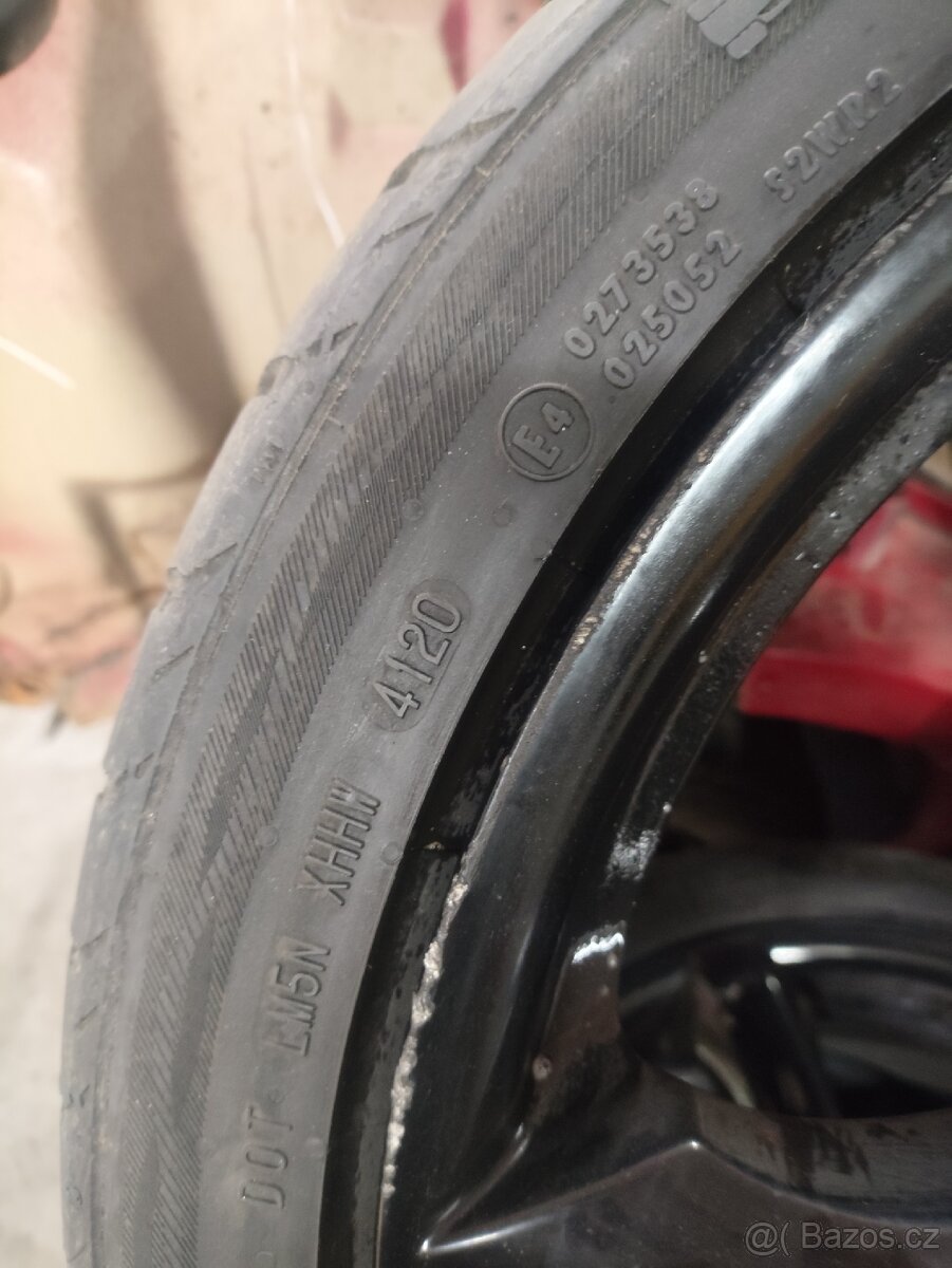 Letní pneu 225/40/18 - 2