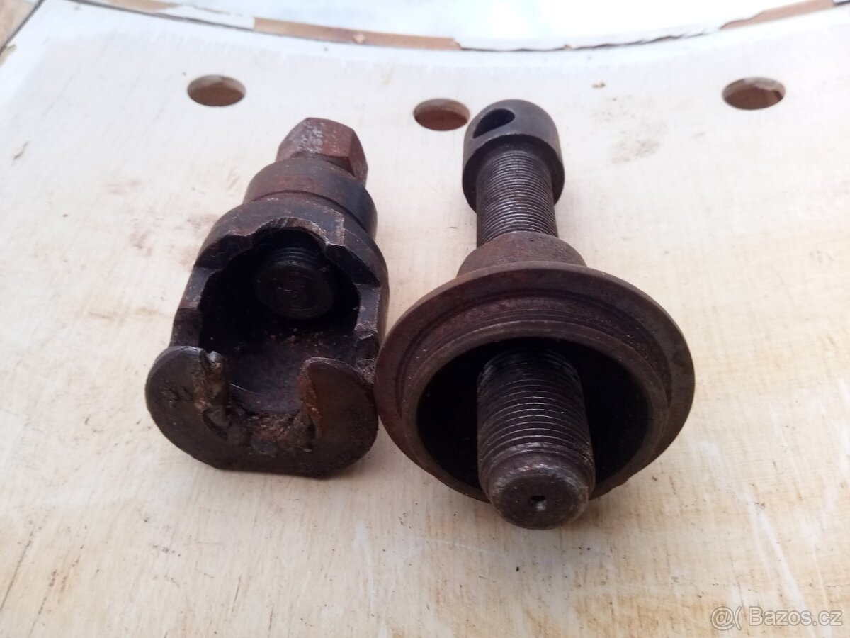 2x stahovák asi Jawa Čz - 2