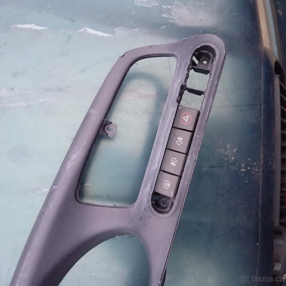 Škoda Felicia plast kolem budíku - 2