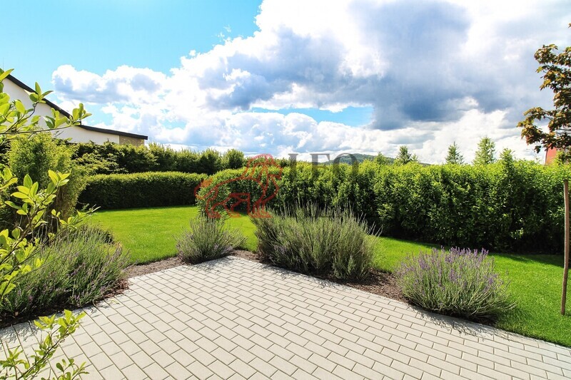 Drásov, RD 3+kk, CP 503m2, zahrada, garáž - 2