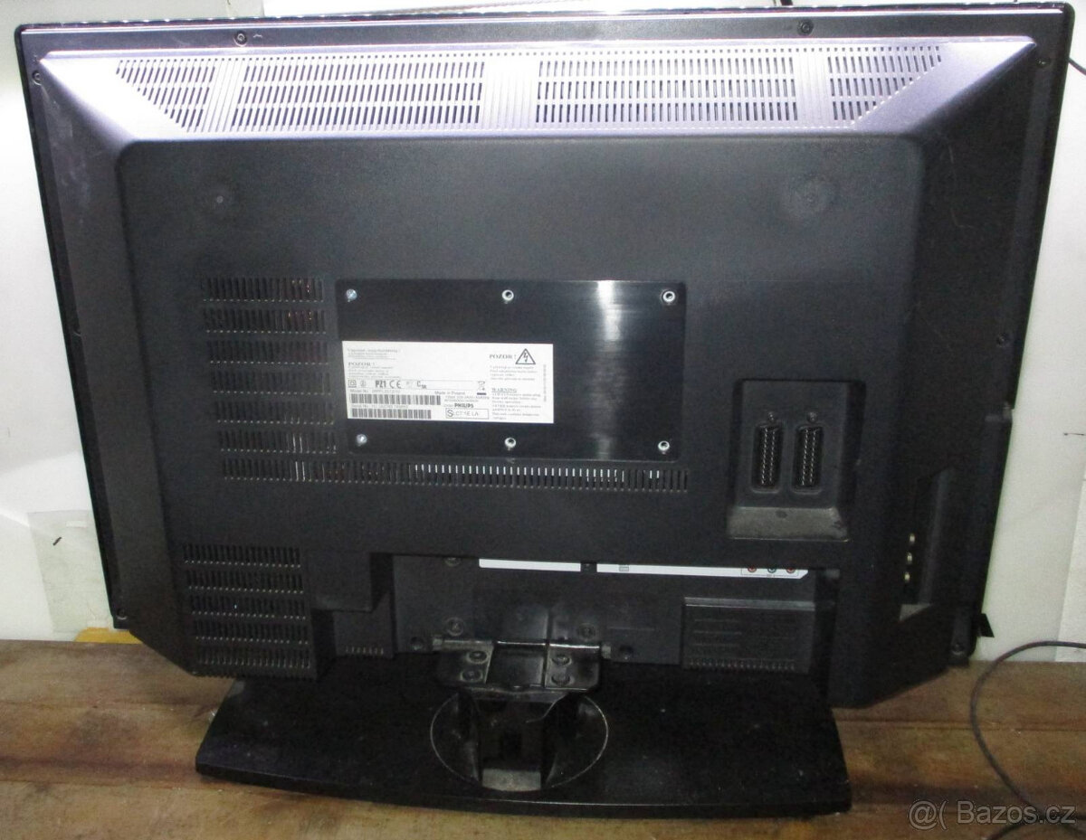 LCD televize PHILIPS 66cm (26 palců), nemá DVBT2 - 2