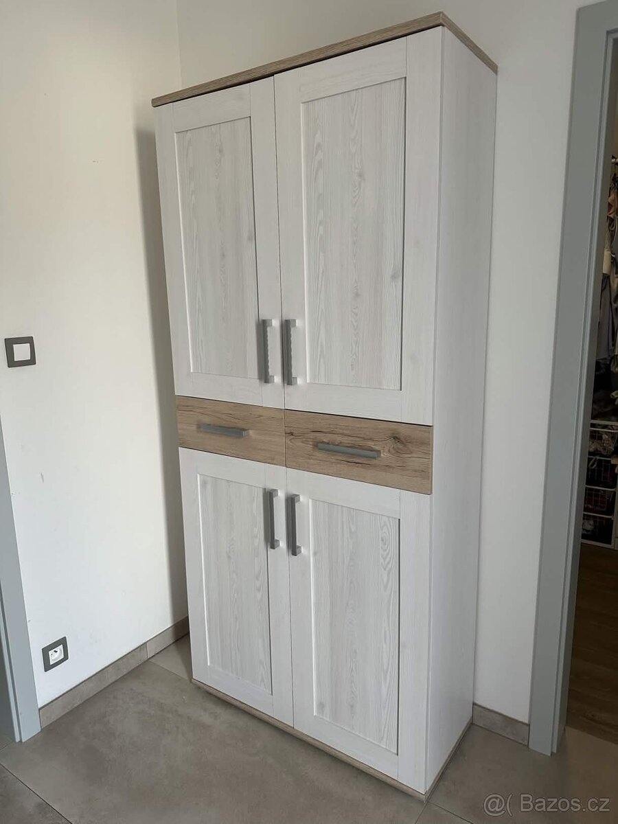 Velká skříň / komoda s policemi – moderní design - 2