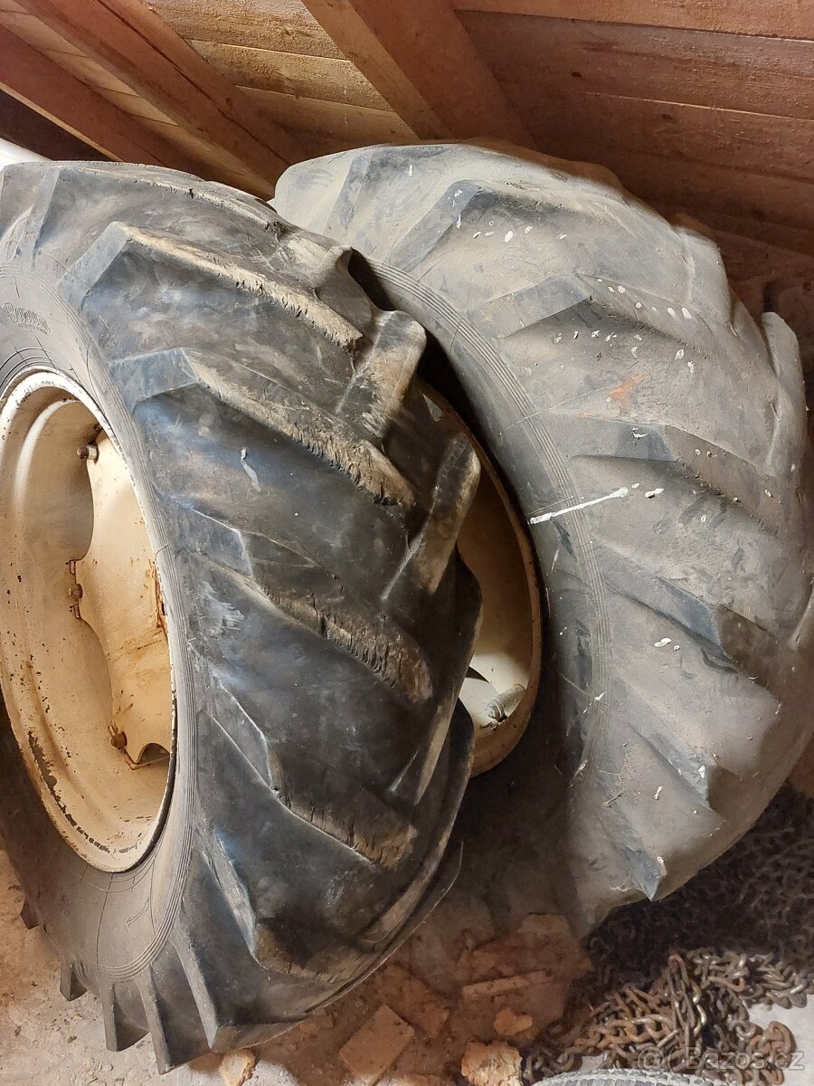 Kola Zetor 16,9-28- 2ks - 2