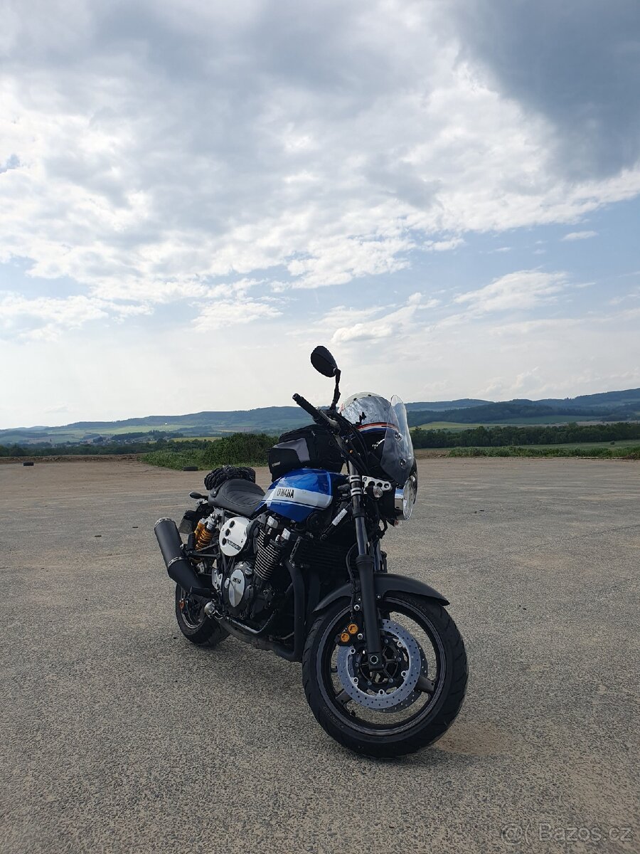 Yamaha XJR 1300 - 2