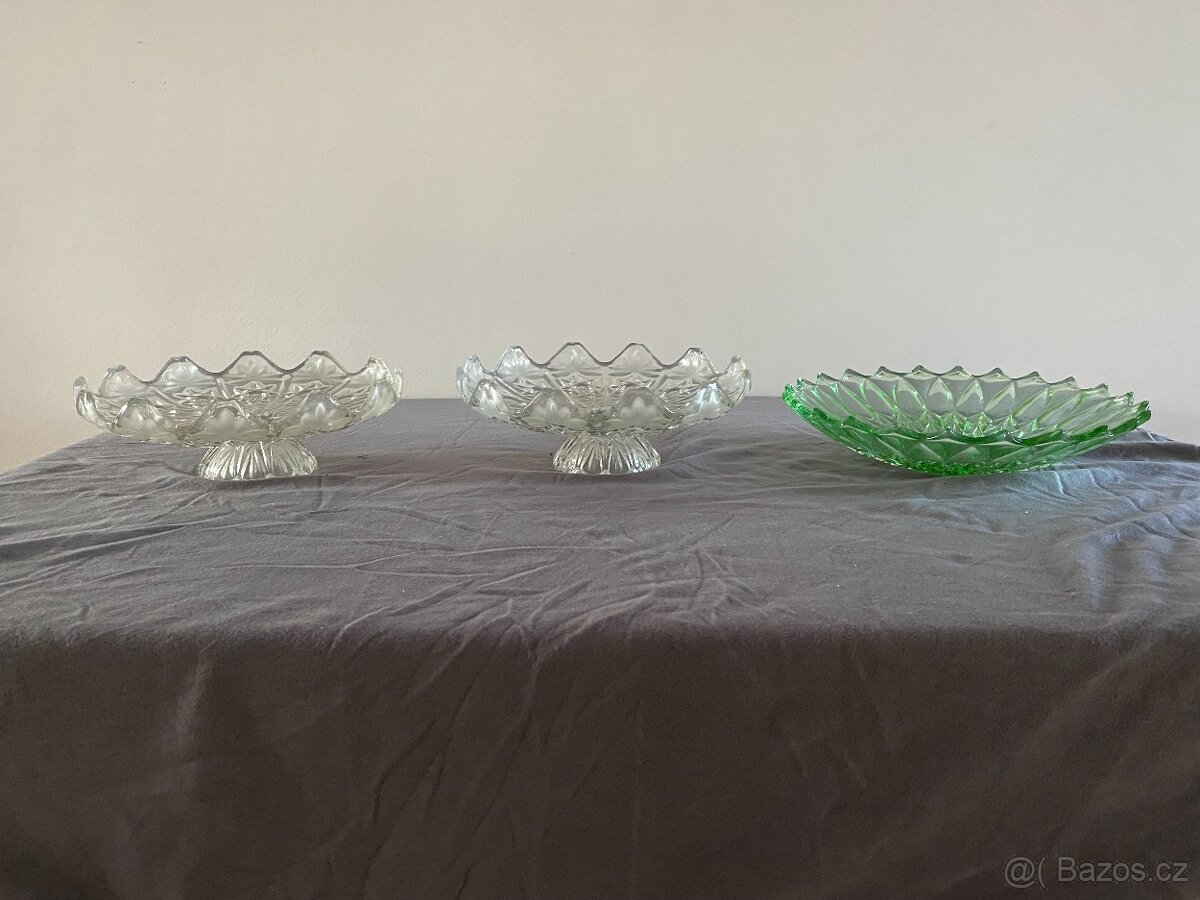 Skleněné mísy, tácy a podnosy - 2