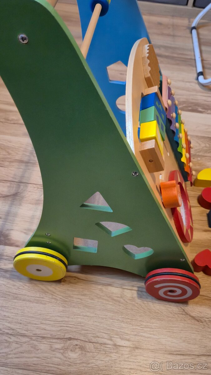 Dětské dřevěné chodítko - 2