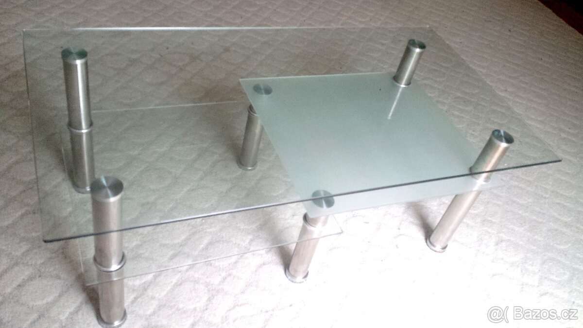 Skleněný konferenční stolek - 2