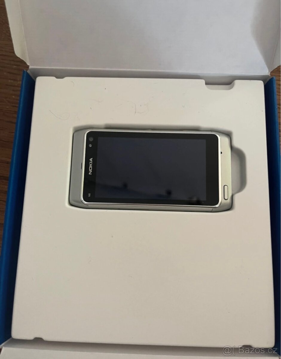 Nokia N8 – kompletní balení - 2