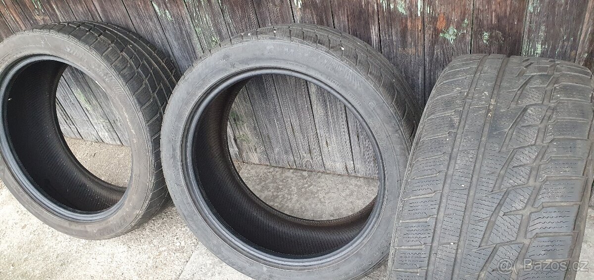 Zimní pneumatiky 275/40 R20 - 2
