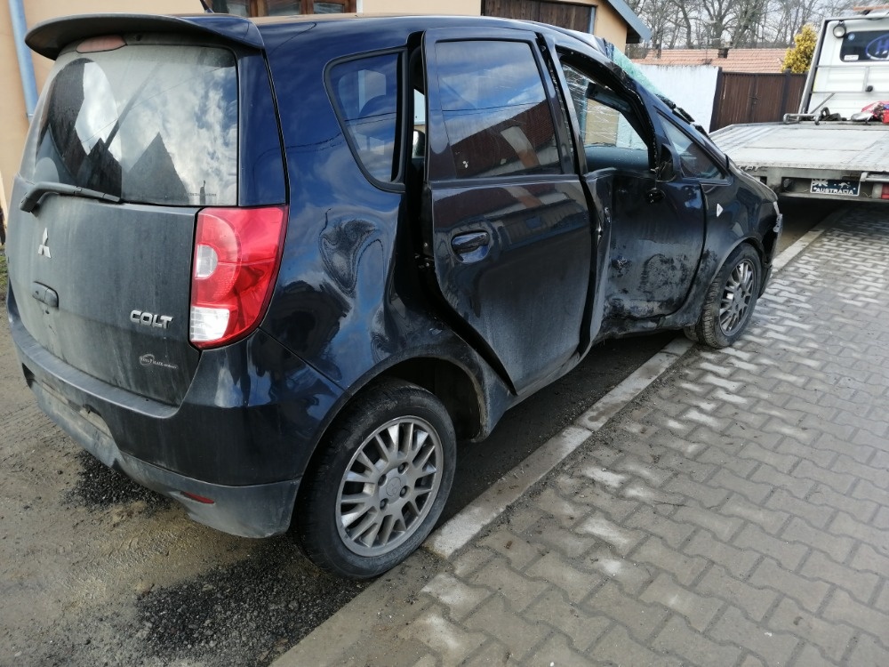 Mitsubishi Colt 2009-2012 - 2