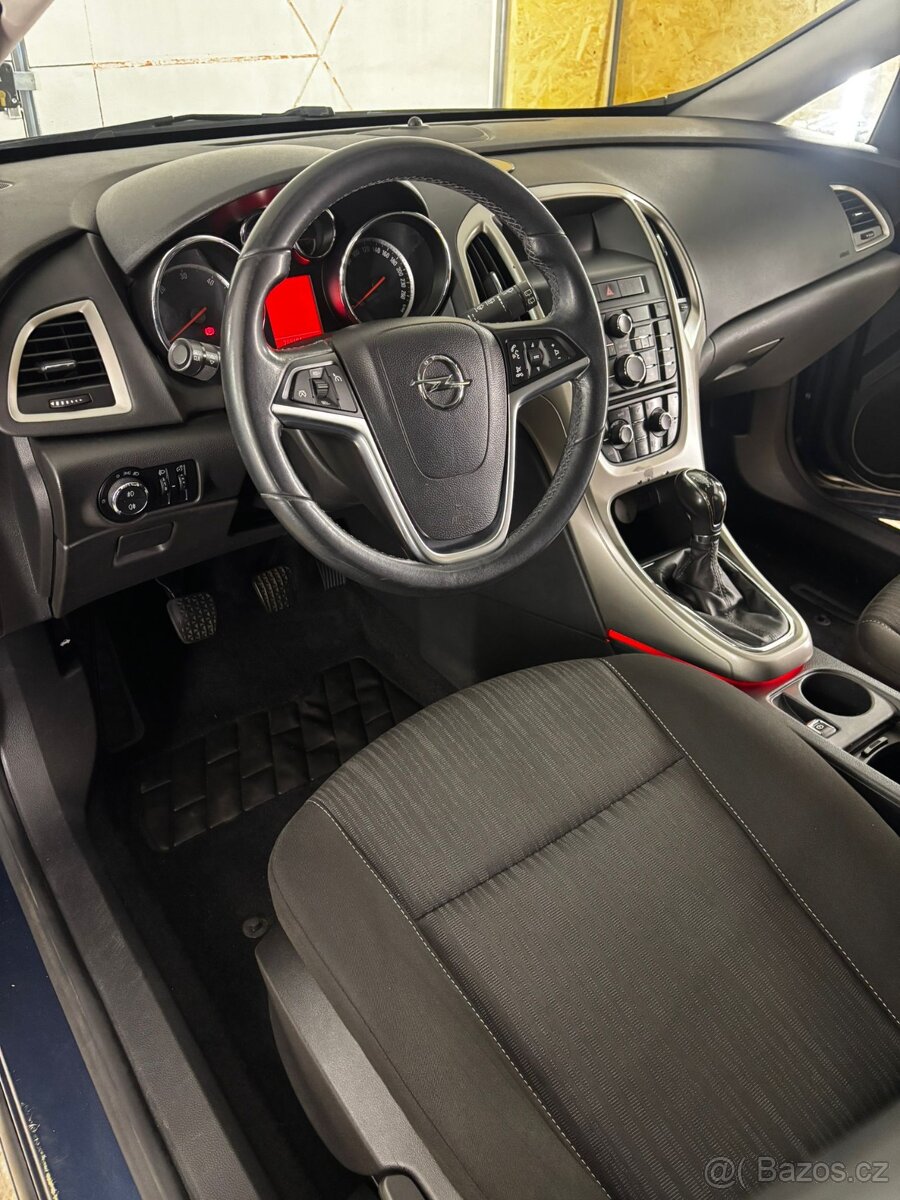 Opel Astra, SportsTourer 1.7 D-servisováno, nová STK - 2