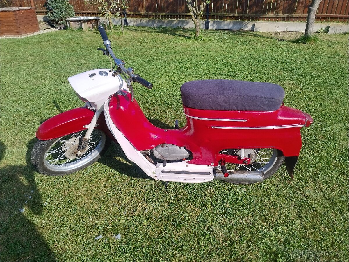 Jawa 50 05 pionýr - 2