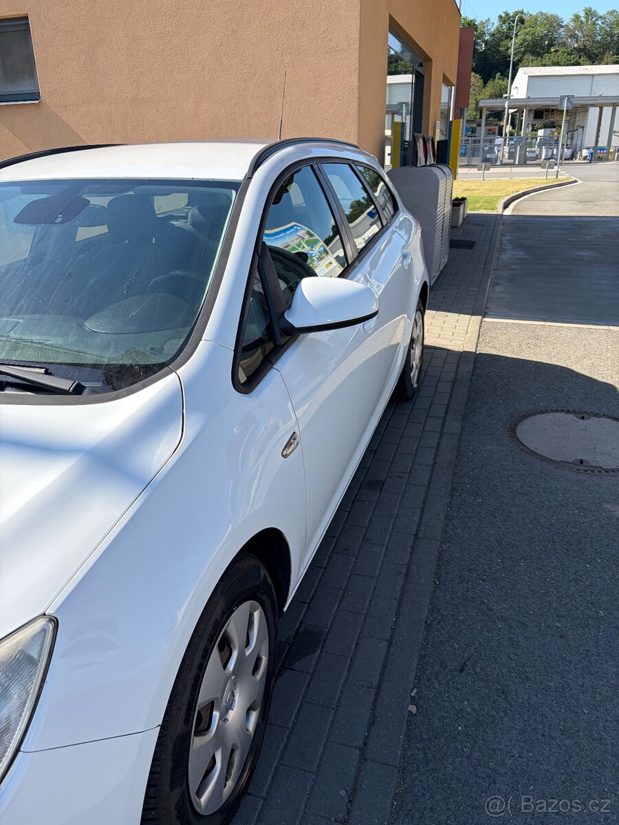 Opel Astra 2.0 CDTI automat - 2