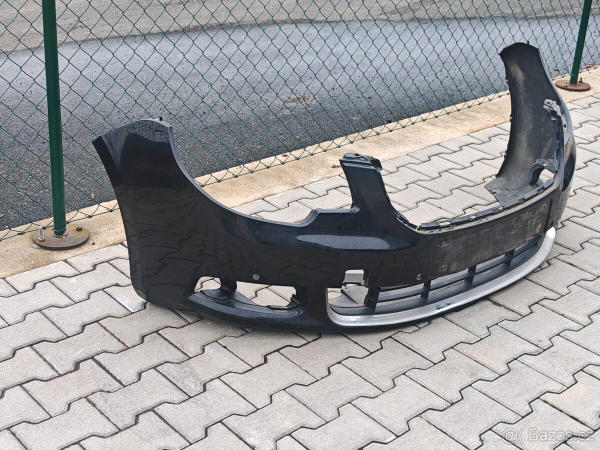 Prodám přední nárazník Superb II r.v2010 - 2