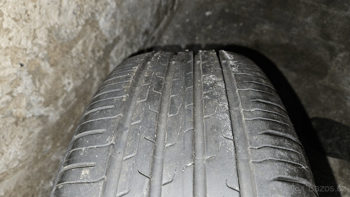 Continental 215/65 R17 v XL - 2