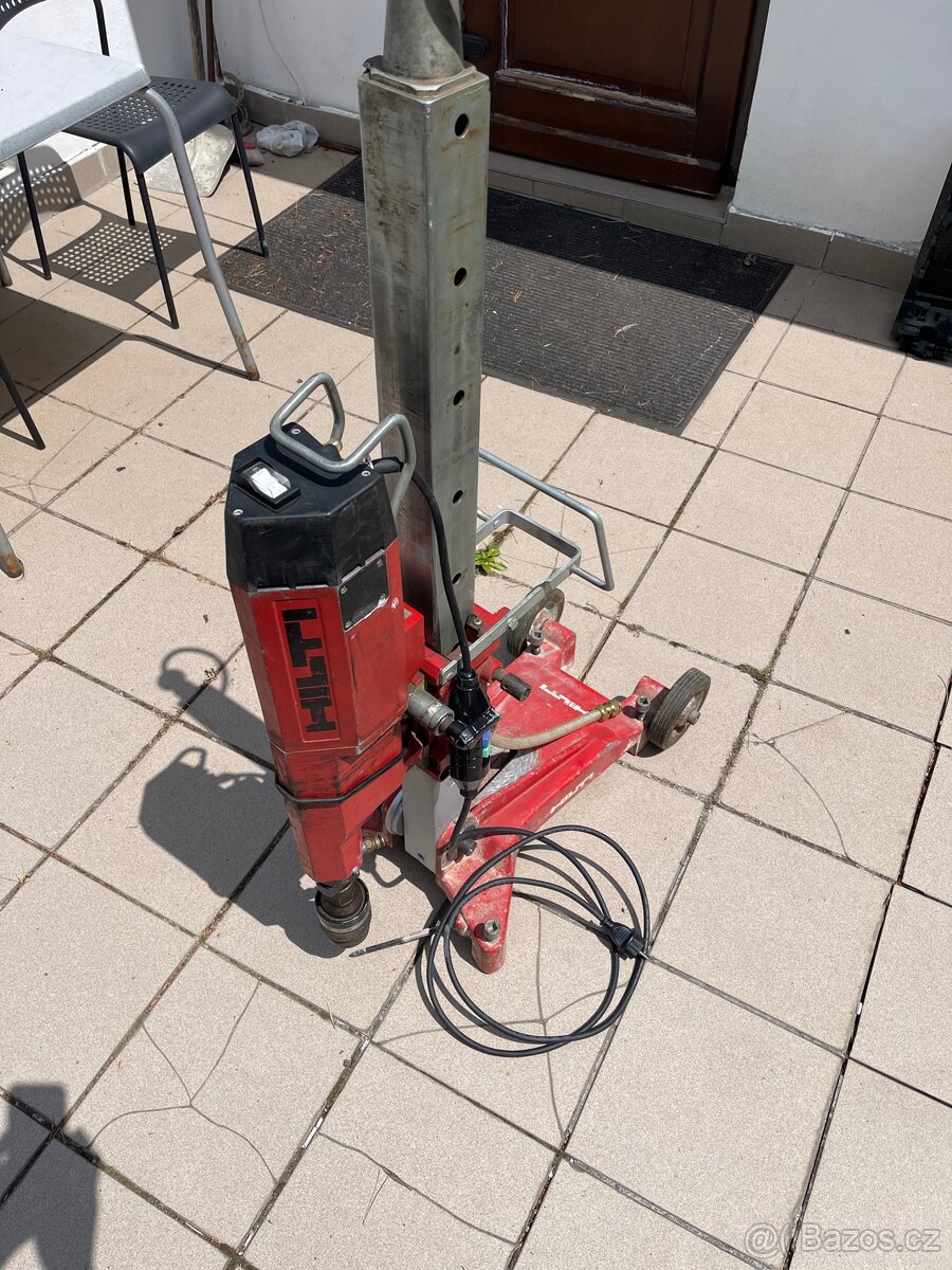 Jádrová vrtačka Hilti - 2