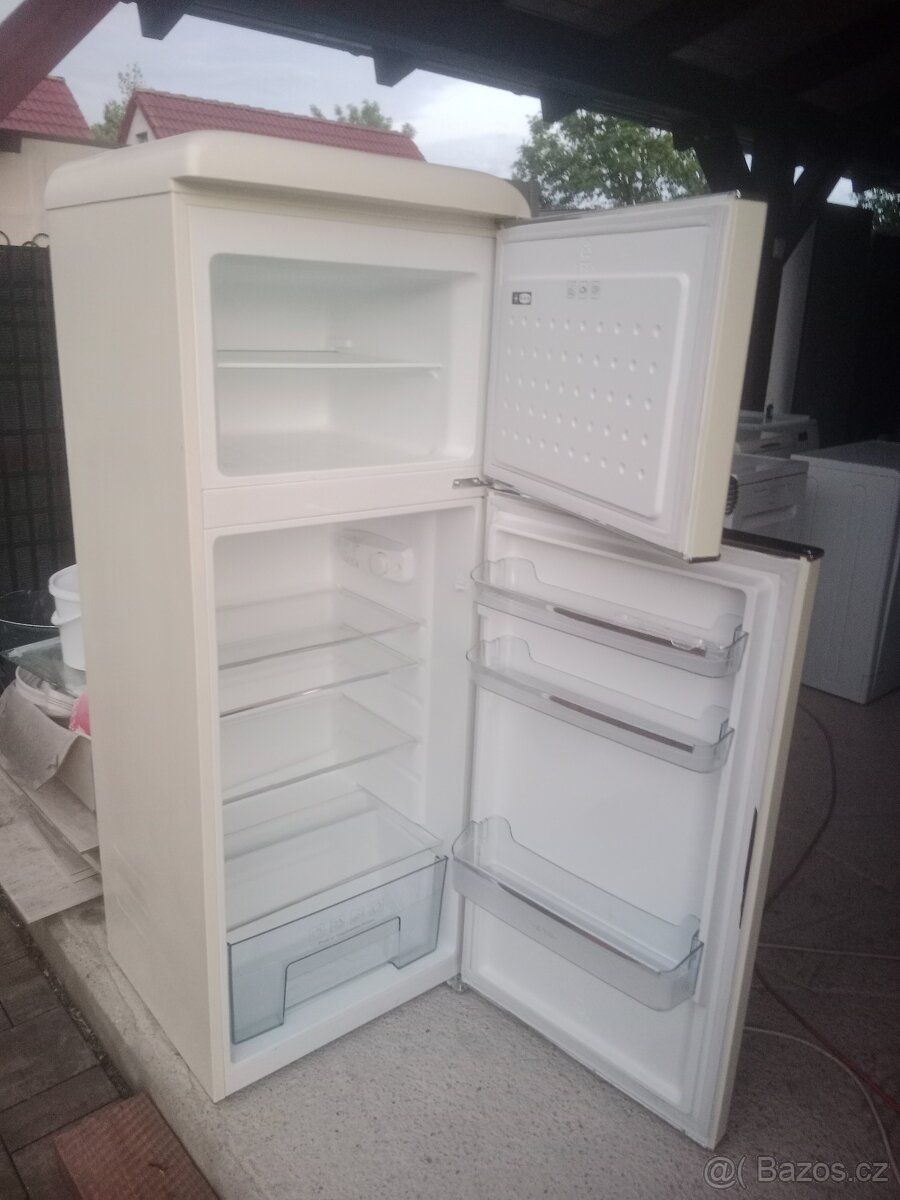 Lednice s mrazakem retro ETA - 2