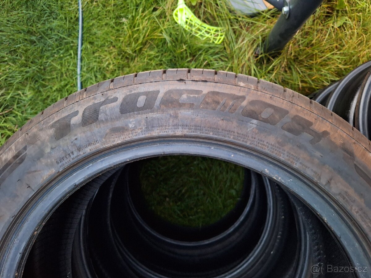 Letni pneu sada - 215/55/18 - 2