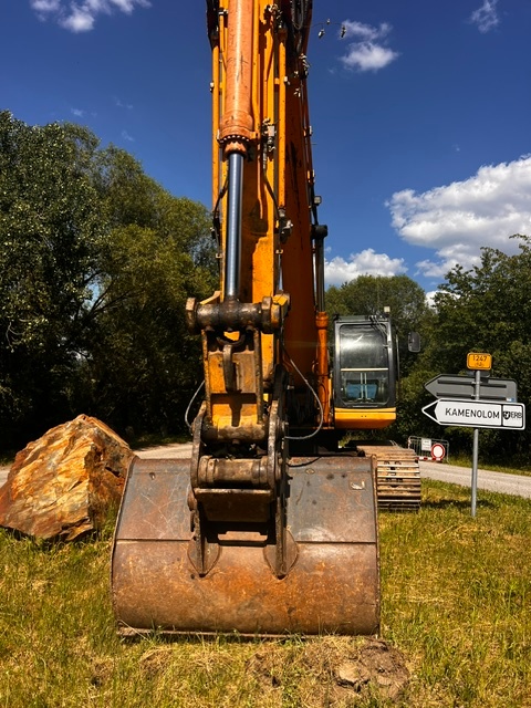 JCB 330 - 2