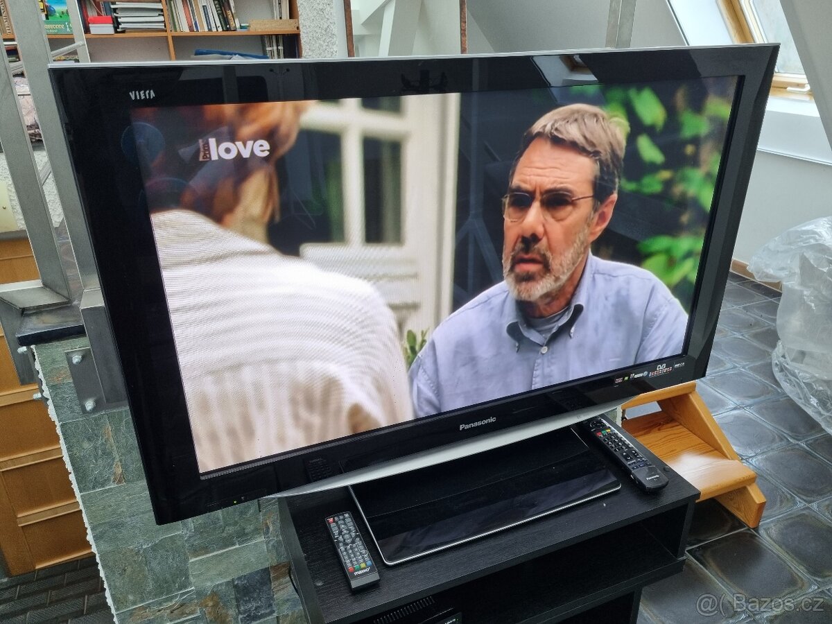 Prodám televizi Panasonic TH-42PZ85EA úhlopříčka 106 cm - 2