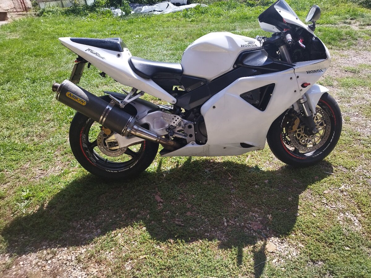Honda CBR 954 RR Fireblade - 2