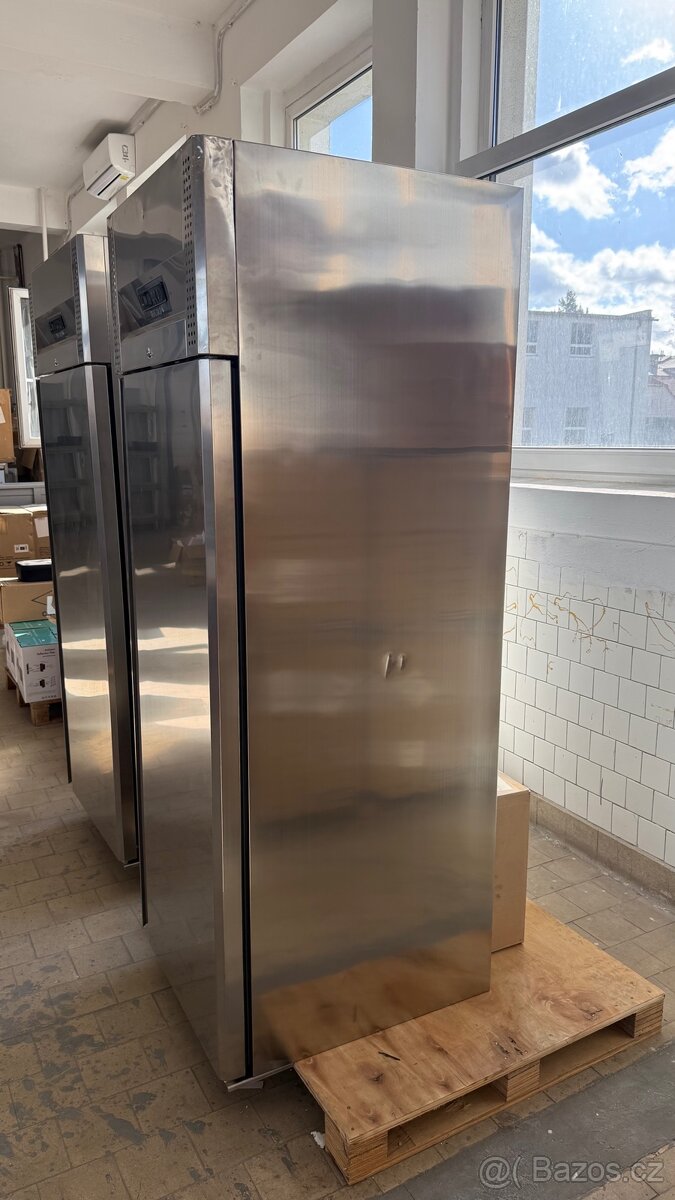 Nerezová chladnička Tefcold RK505 - 2