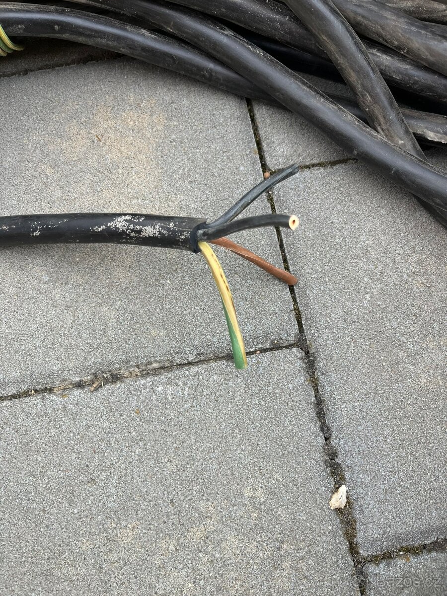 Prodám gumový kabel 4 x 4 mm - 2