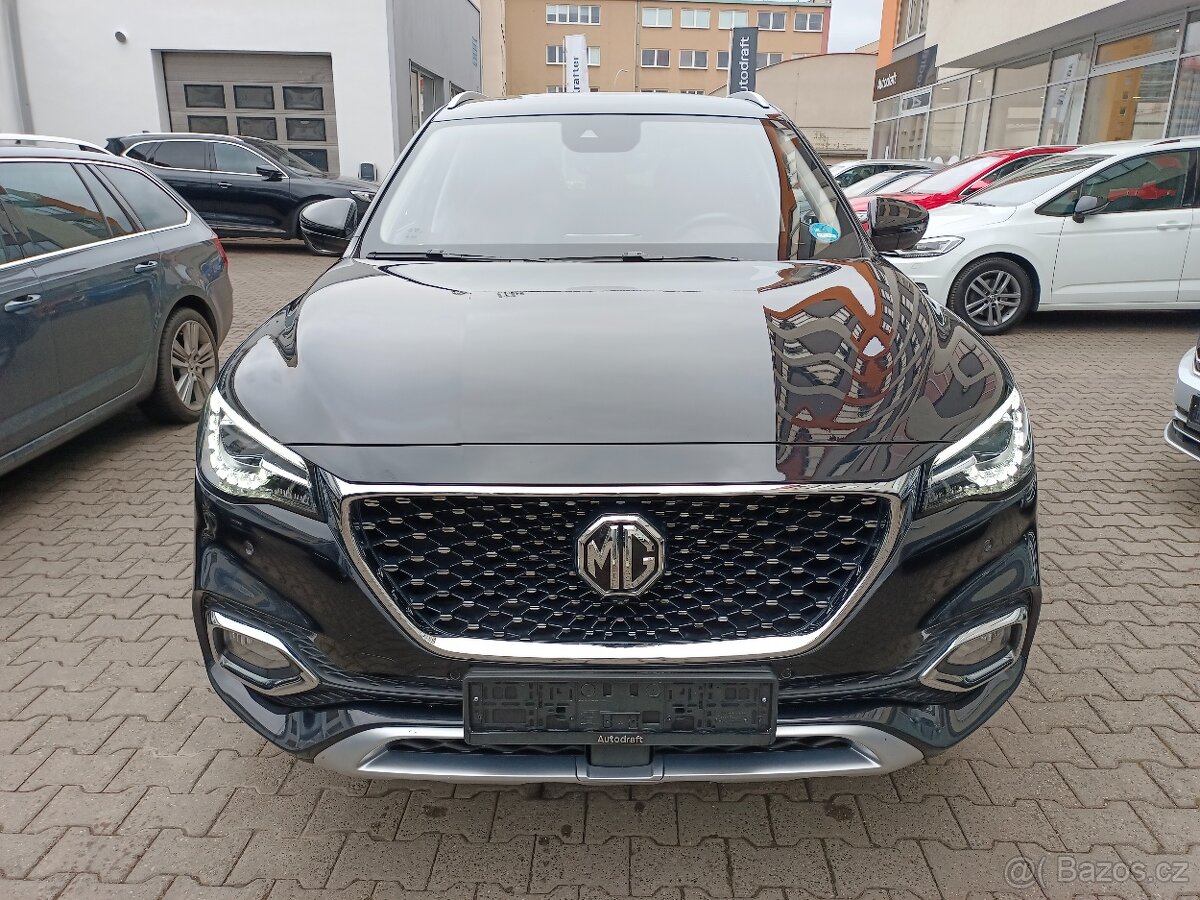 MG EHS PHEV Luxury 1.5 190kW AUT. 53tkm Panorama Virtual LED - 2