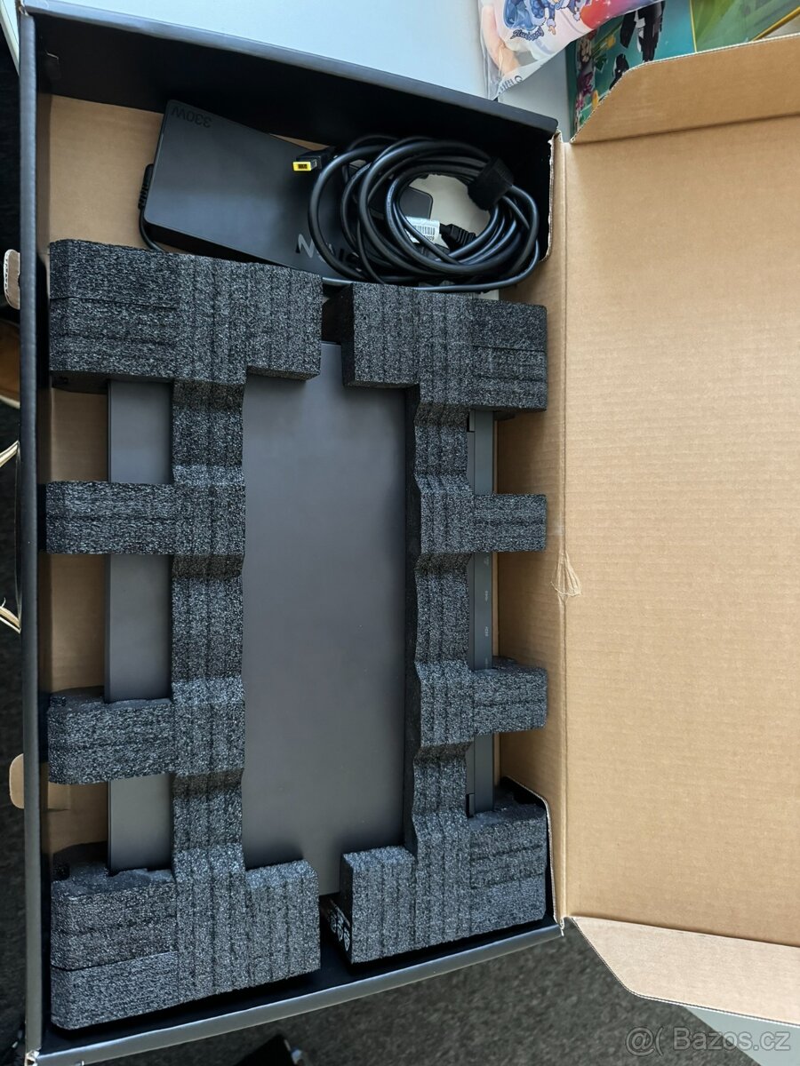 Herní notebook Lenovo Legion Pro 7 16IRX8H 13900HX, 240hz, 3 - 2