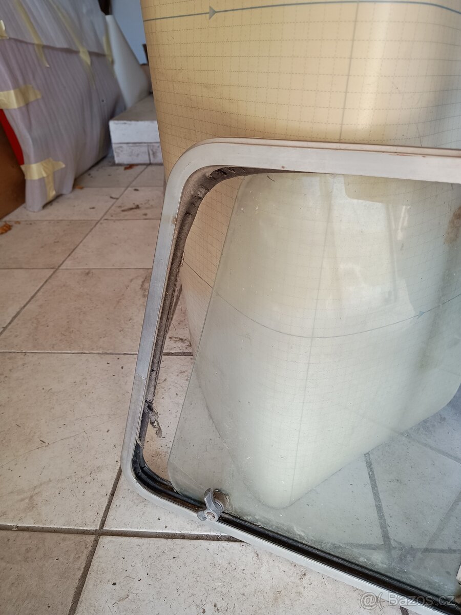 Barkas 1000, boční okna, pár - 2